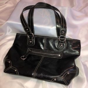 Nine West Black Leather Purse. Great Condition!